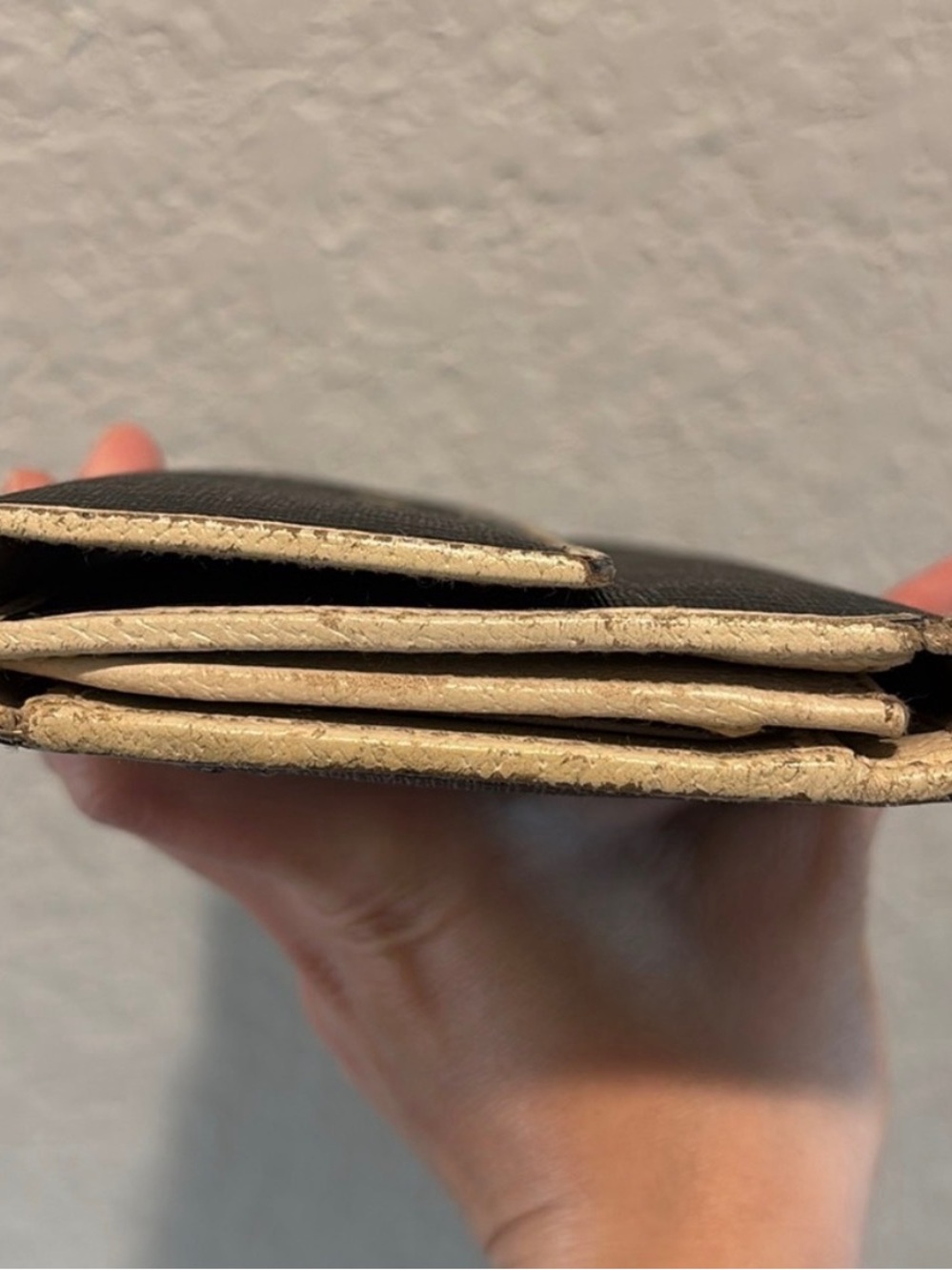 Gucci Trifold Long Snap Black Wallet - Picture 4 of 11